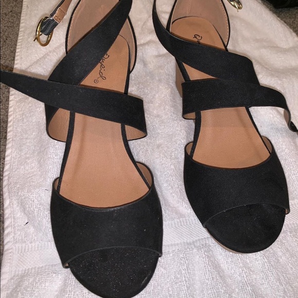 Black Wedge - Picture 1 of 2